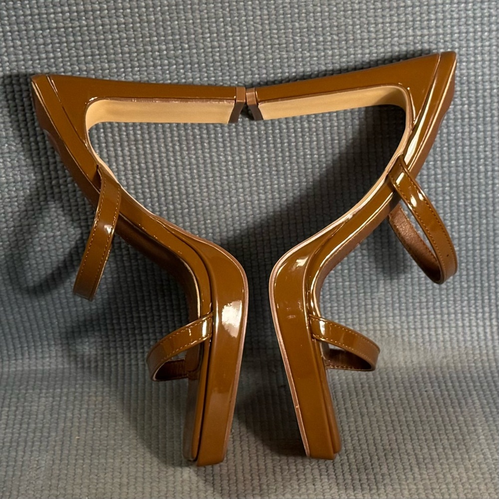 Journee Collection Women’s Naivee Dress Sandals Brown Size 6.5 New - Picture 6 of 10